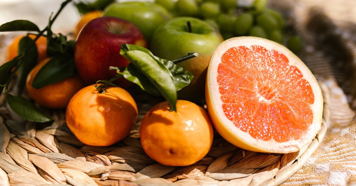 Naturalne źródła witaminy C: najlepsze produkty i praktyczne porady